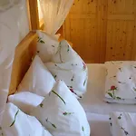 Mitschighof - Und - Heidis-welt, Mitschig *