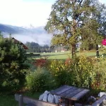 Mitschighof - Und - Heidis-welt, Mitschig