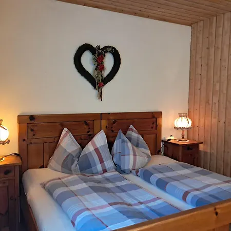 Mitschighof - Apartments Und Zimmer - Heidis-Welt, Mitschig * Hermagor-Pressegger See