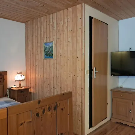 Mitschighof - Apartments Und Zimmer - Heidis-Welt, Mitschig