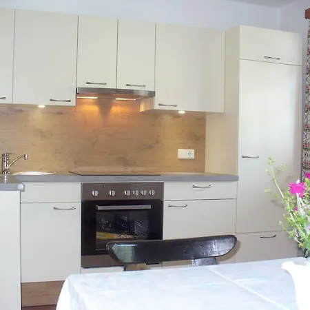 Mitschighof - Apartments Und Zimmer - Heidis-Welt, Mitschig * Hermagor-Pressegger See