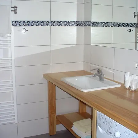 Mitschighof - Apartments Und Zimmer - Heidis-Welt, Mitschig