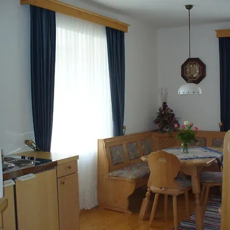 Mitschighof - Apartments Und Zimmer - Heidis-Welt, Mitschig * Hermagor-Pressegger See