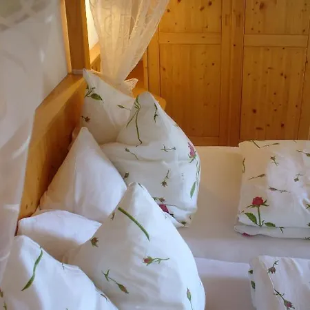 Mitschighof - Apartments Und Zimmer - Heidis-Welt, Mitschig *