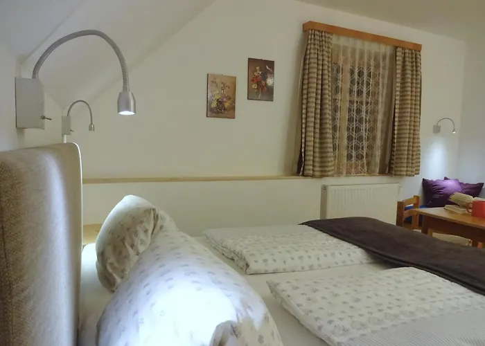 Mitschighof - Und - Heidis-welt, Mitschig * Hermagor-Pressegger See